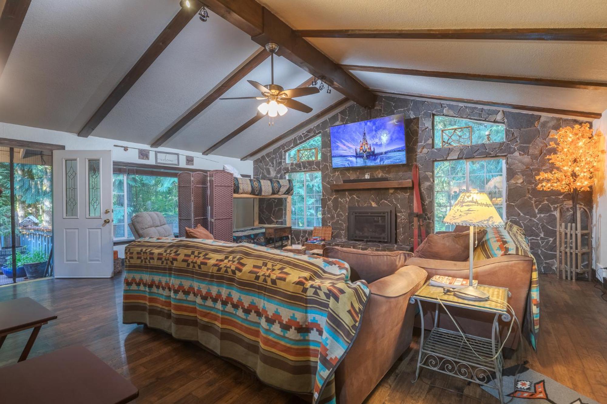 Mount Hood Village Cozy Bird House W Big Screen! المظهر الخارجي الصورة
